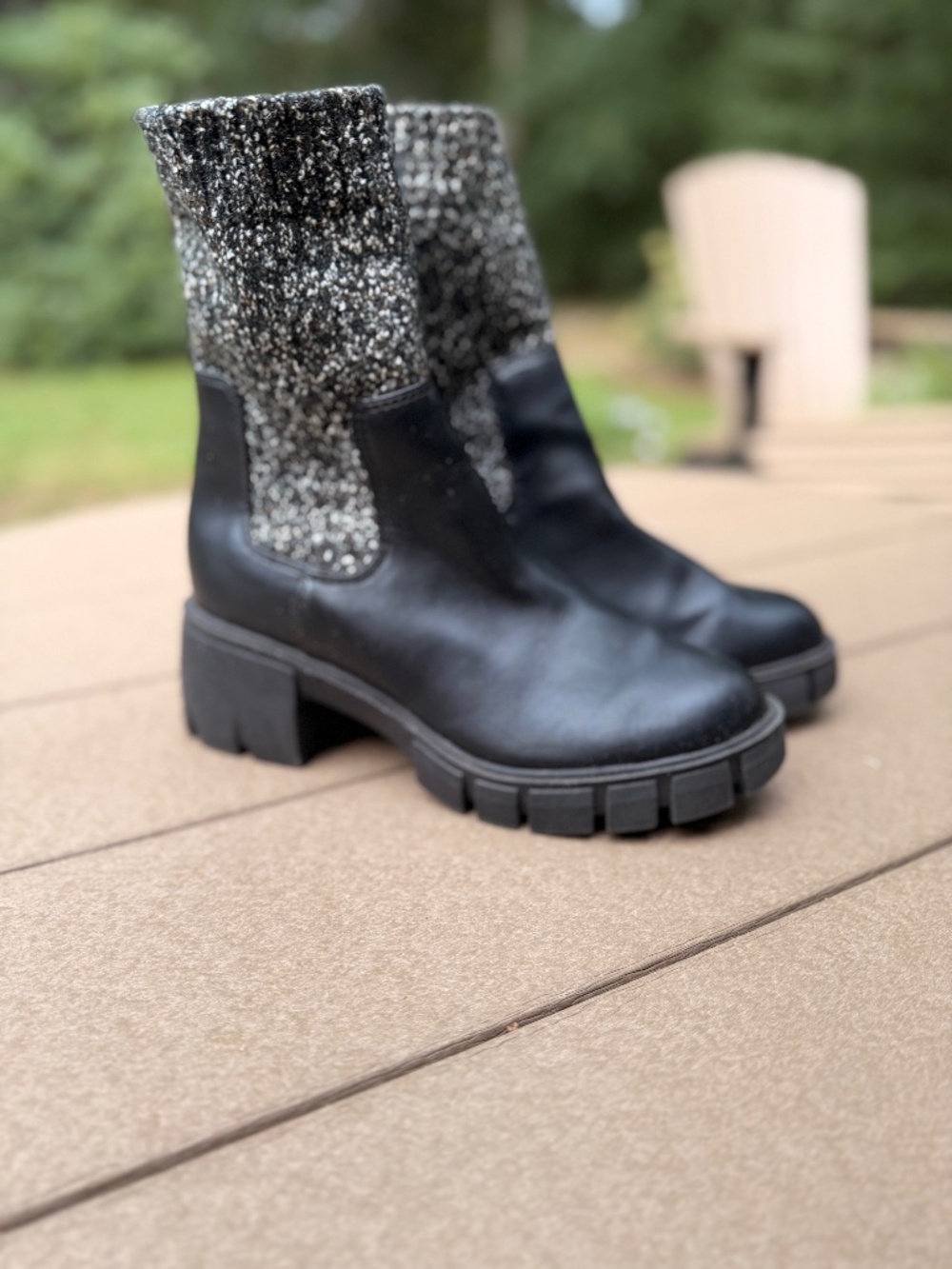 Universal Thread Black Knit Cuff Chelsea Boot Size 7